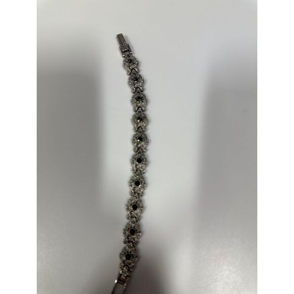 Classic classic evening bracelet silver tone with black glass details - Picture 4 of 5